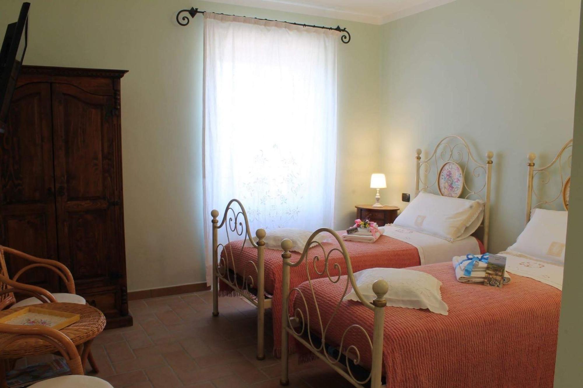 Bed and Breakfast La Terrazza Fio...Rita Ripa Exterior foto
