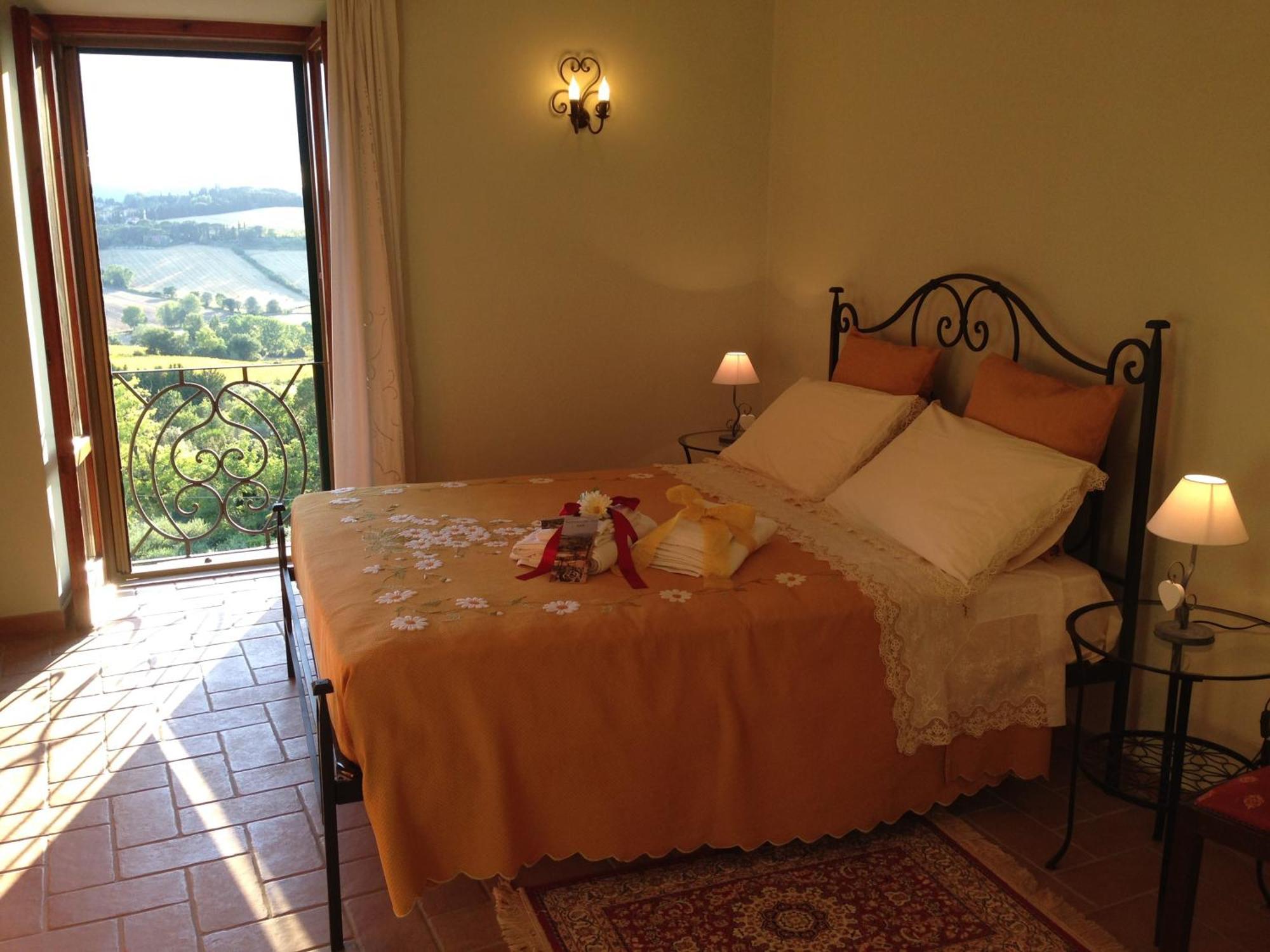 Bed and Breakfast La Terrazza Fio...Rita Ripa Exterior foto